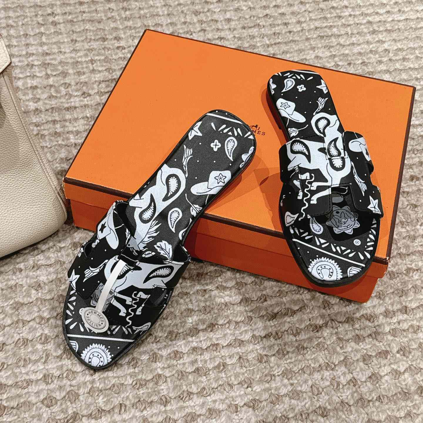 Hermes Oran Sandal - DopestKickz