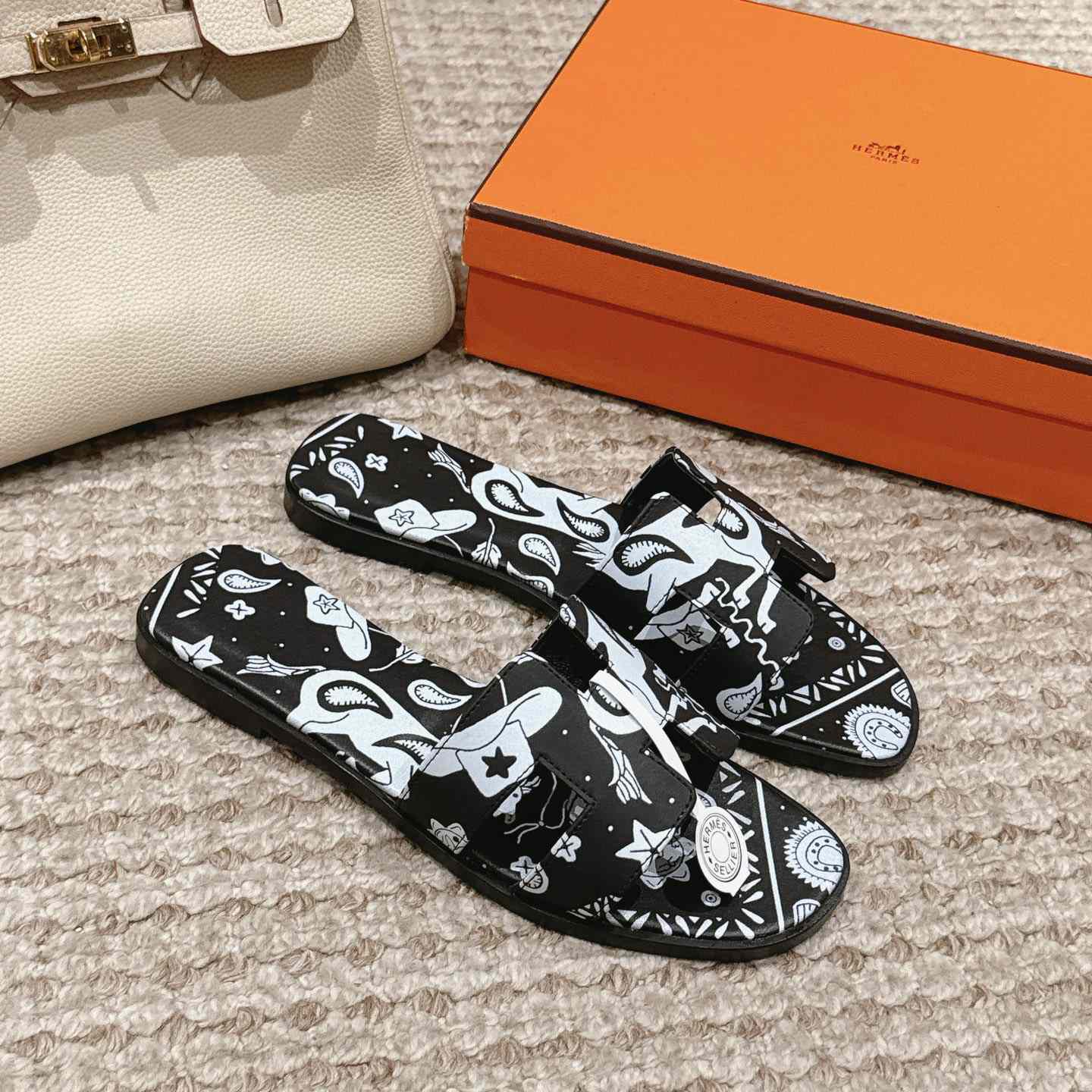 Hermes Oran Sandal - DopestKickz