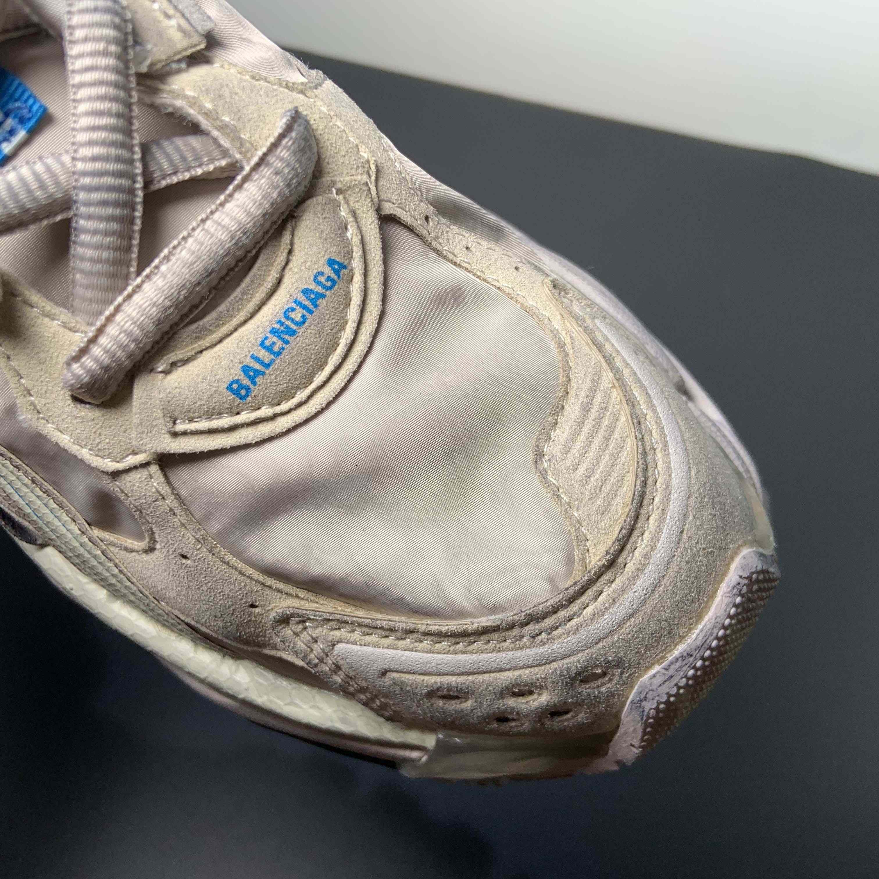 Balenciaga Runner Sneaker - DopestKickz