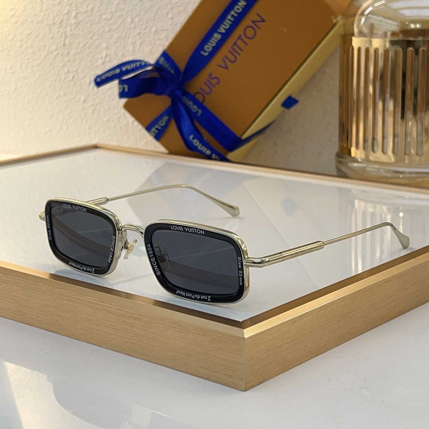 Louis Vuitton Z2212U Sunglasses    - DopestKickz