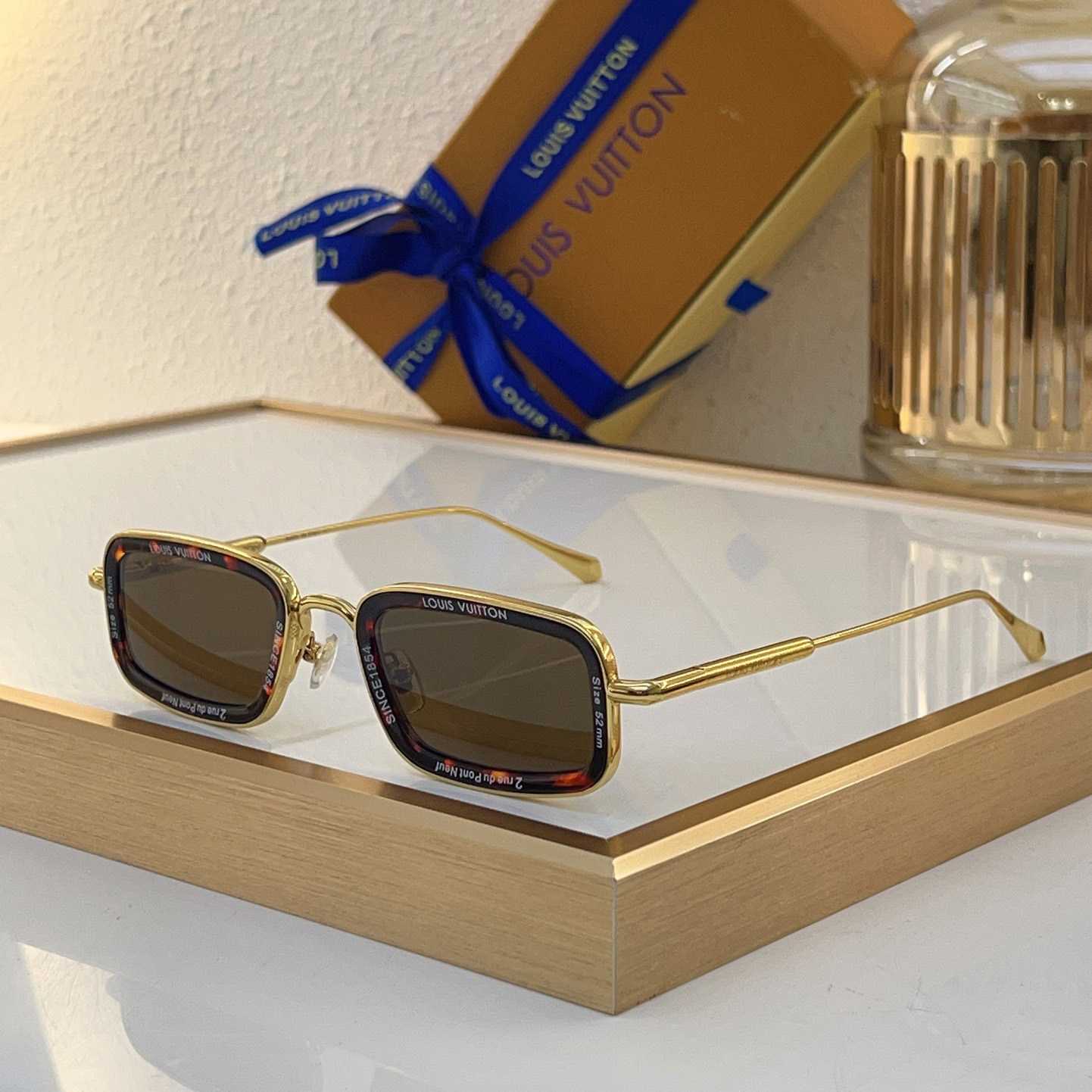 Louis Vuitton Z2212U Sunglasses    - DopestKickz