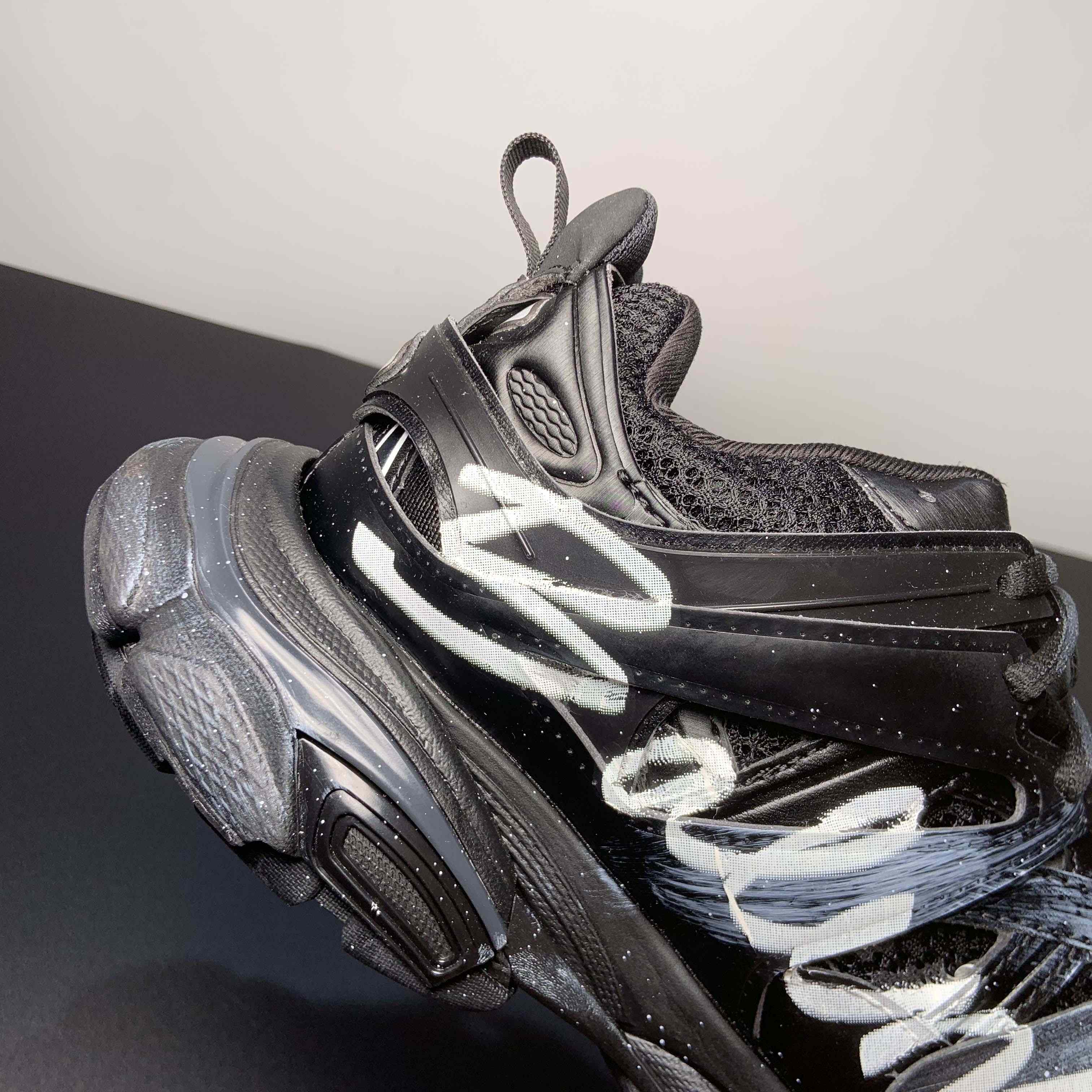 Balenciaga Track Signature Sneaker in black - DopestKickz