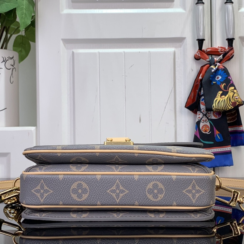 Louis Vuitton Pochette Métis East West  M12429 - DopestKickz