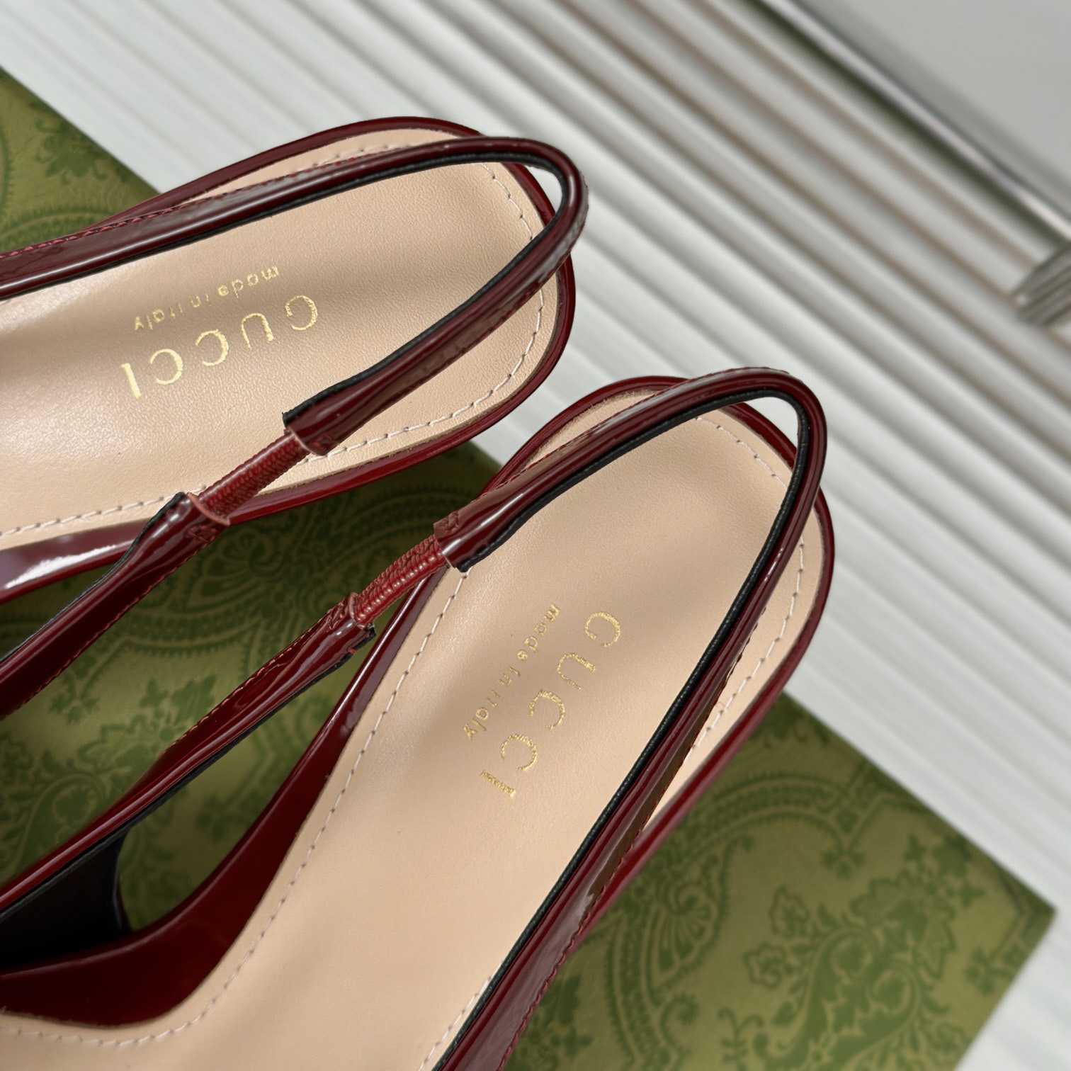 Gucci Women's Slingback With Marina Chain  - DopestKickz