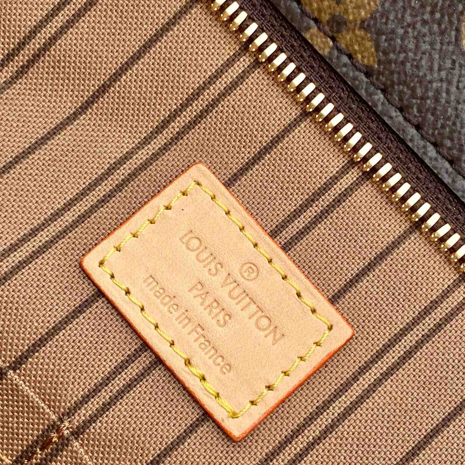 Louis Vuitton Mezzo   M47134 - DopestKickz