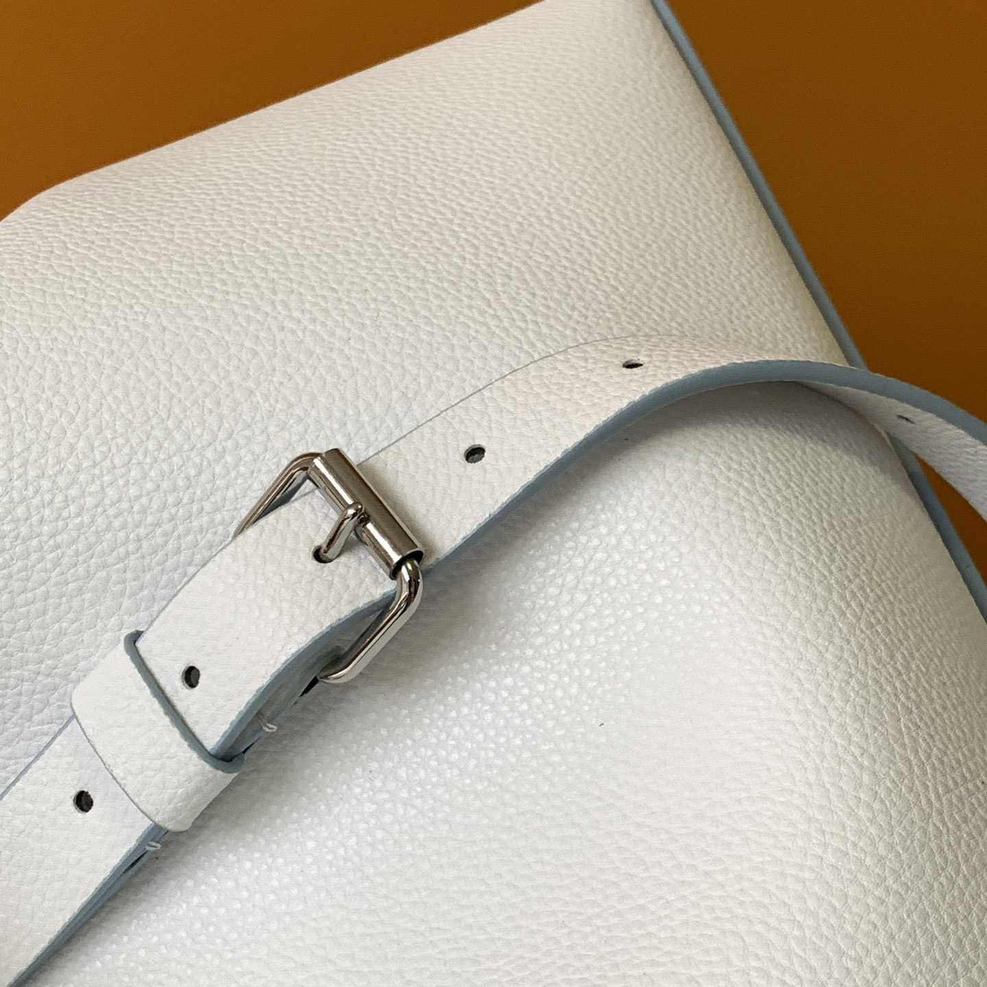 Louis Vuitton Bella Tote  M11733 - DopestKickz