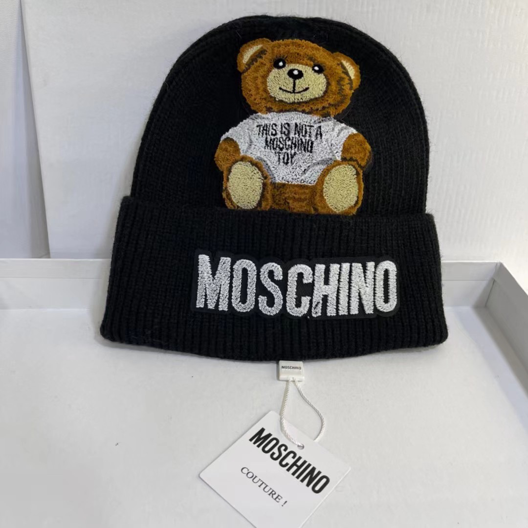 Moschino Beanie  - DopestKickz