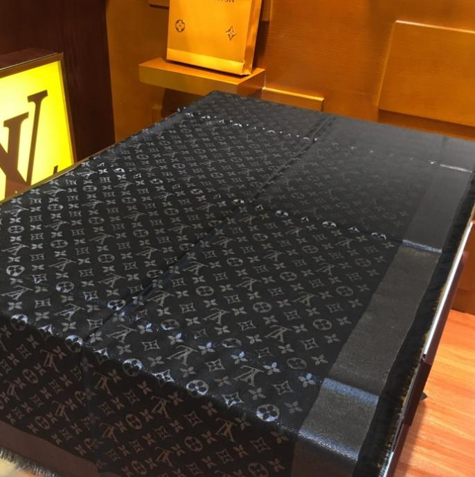 Louis Vuitton Square  - DopestKickz