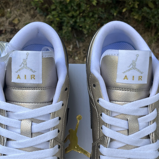 Jordan Air Jordan 1 Low Sneaker      HQ3529-099 - DopestKickz