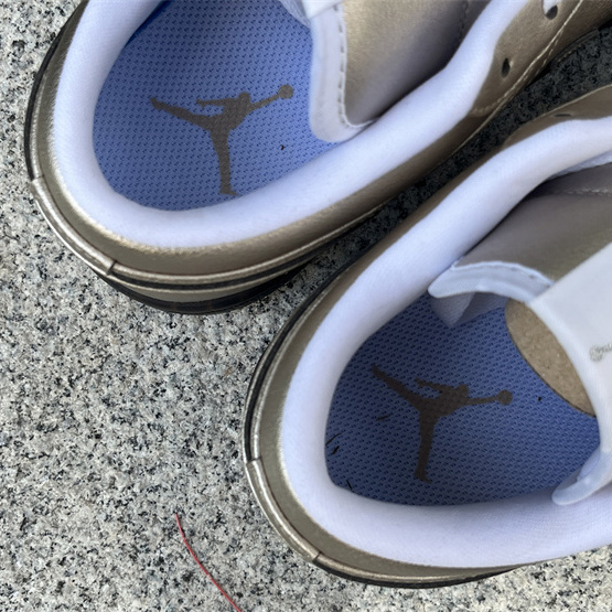 Jordan Air Jordan 1 Low Sneaker      HQ3529-099 - DopestKickz