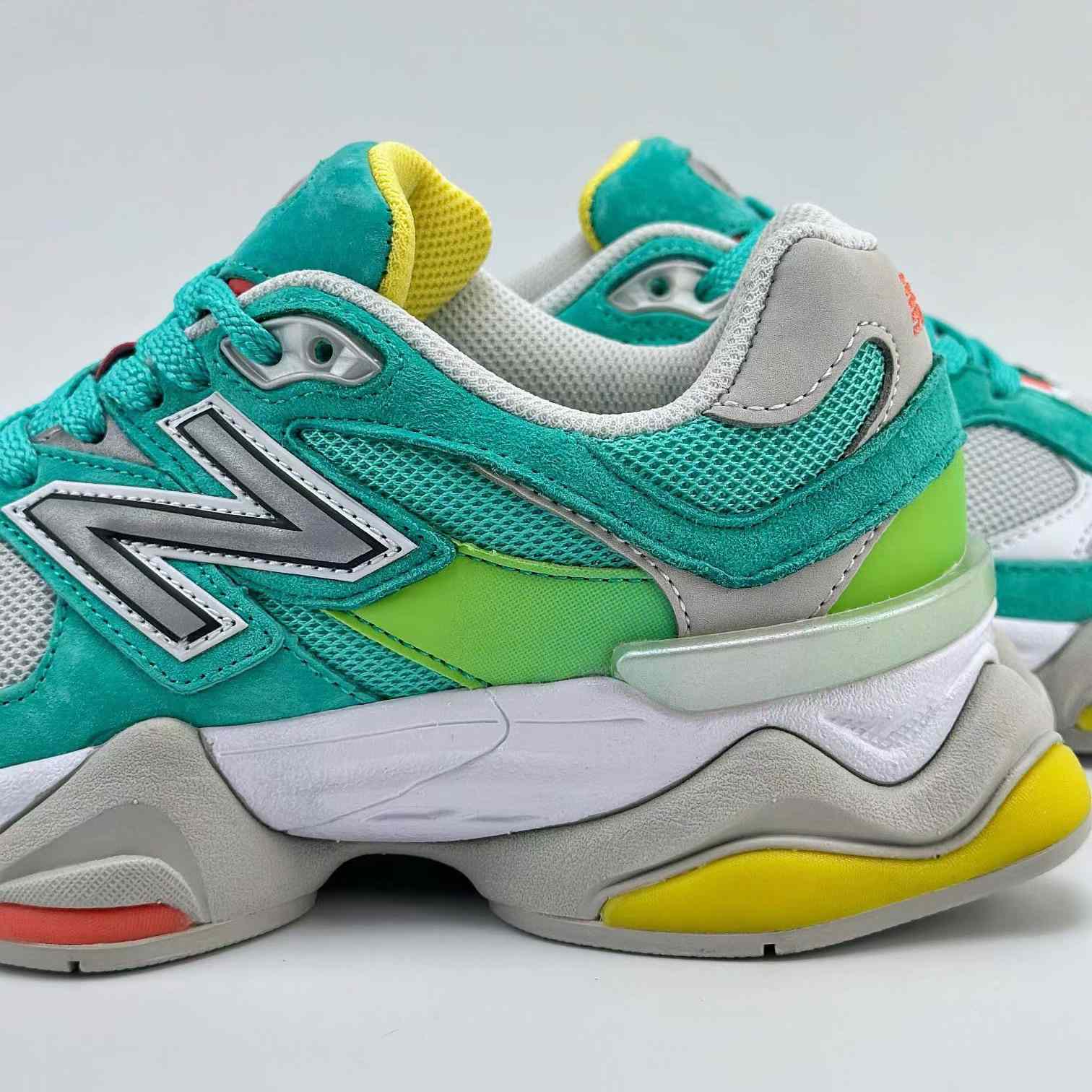 Joe Freshgoods x New Balance Sneakers      U9060DBTXQ - DopestKickz