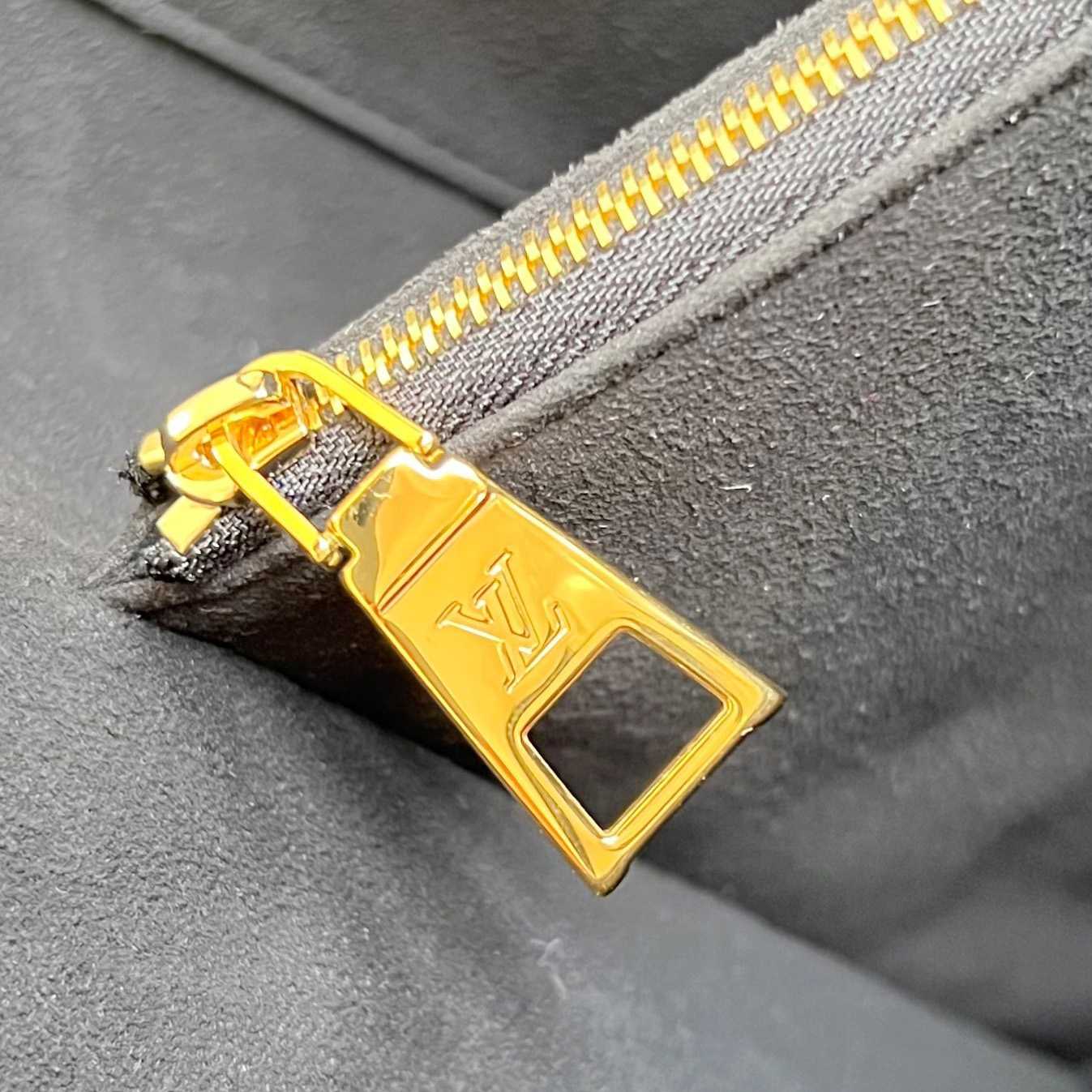 Louis Vuitton Babylone Tote PM   M11393 - DopestKickz