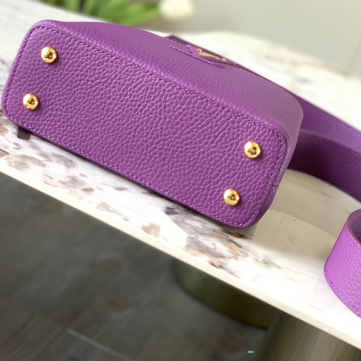 Louis Vuitton Capucines BB  21-14-8cm    M55985 - DopestKickz