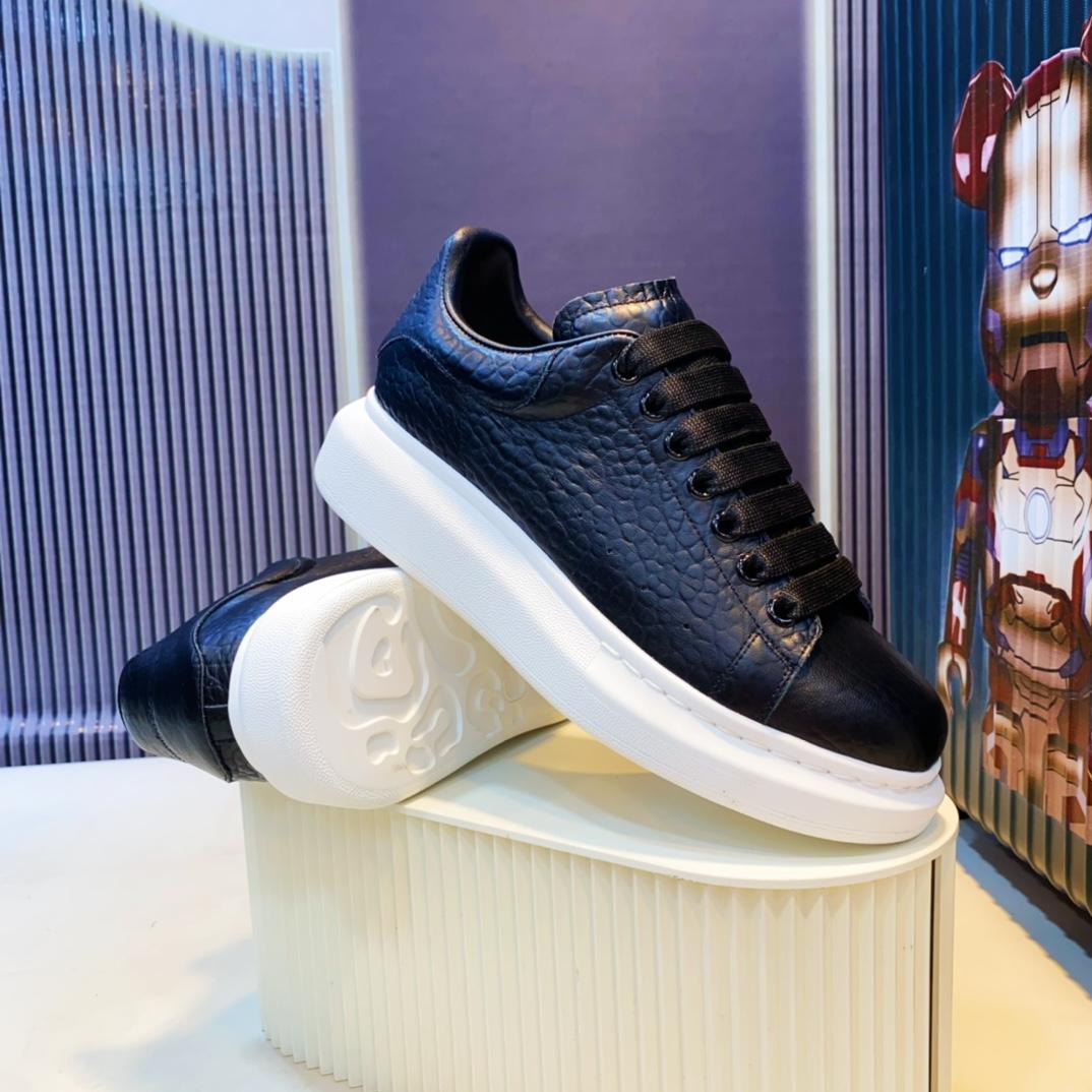 Alexander Mcqueen Oversized sneakers - DopestKickz