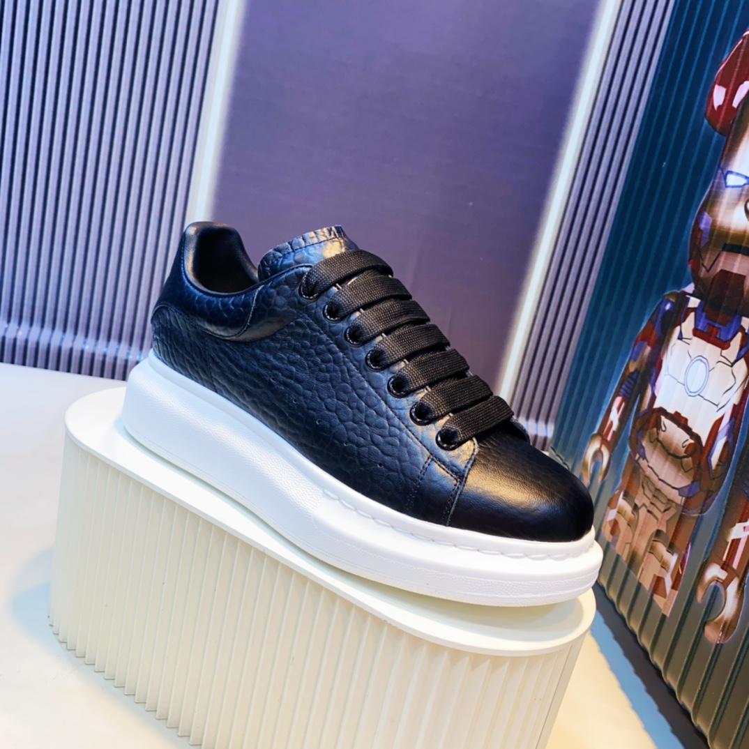 Alexander Mcqueen Oversized sneakers - DopestKickz