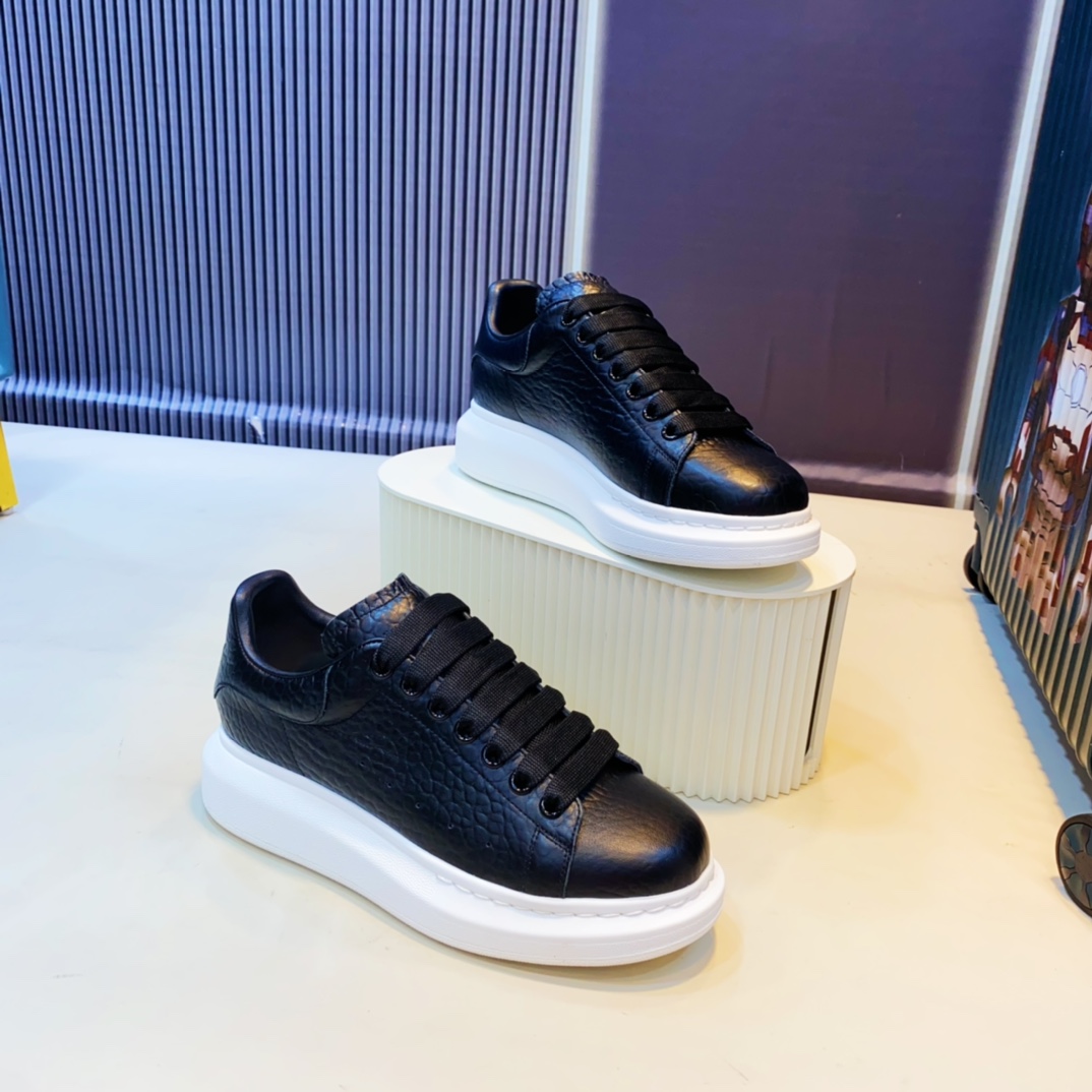 Alexander Mcqueen Oversized sneakers - DopestKickz