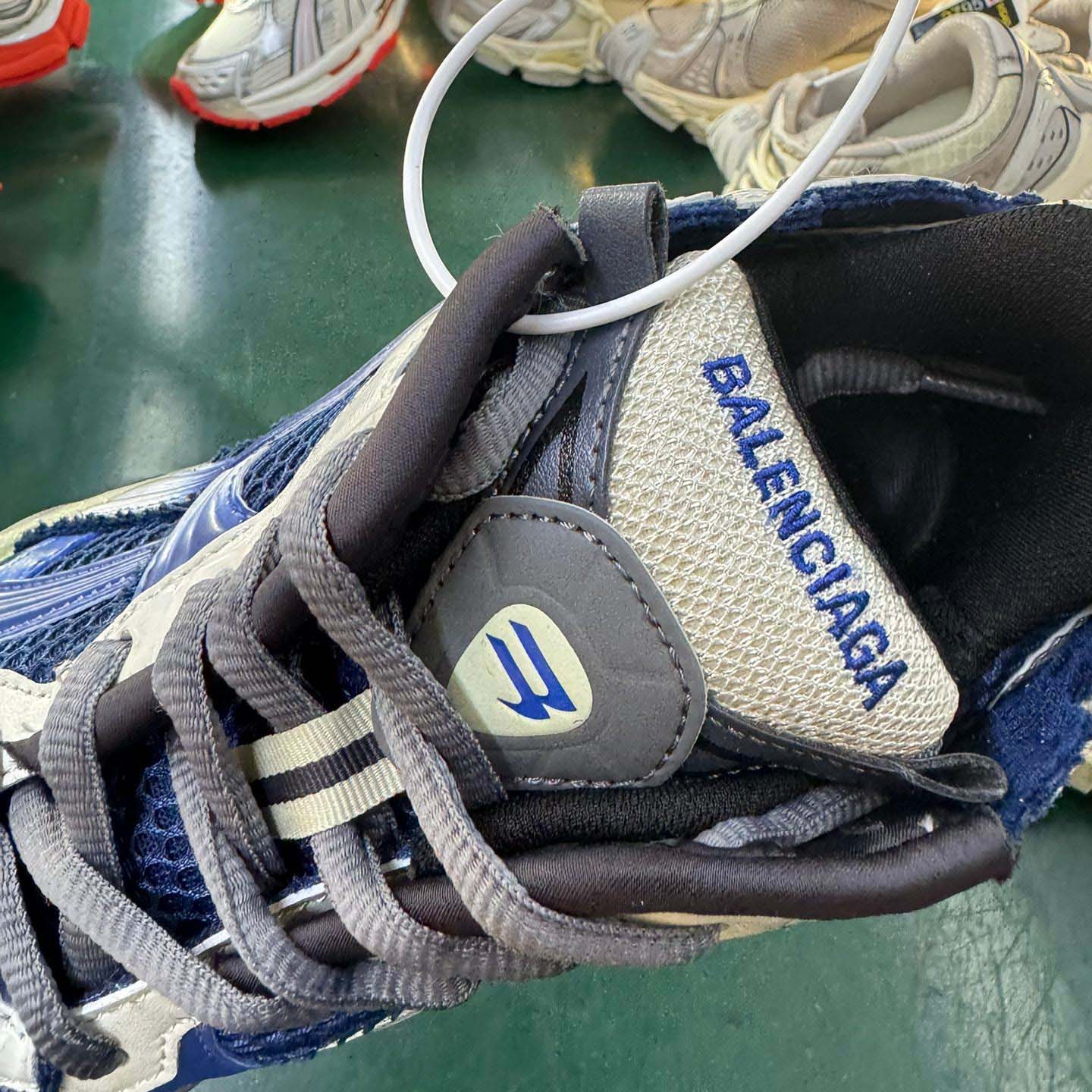 Balenciaga Runner Gradient Sneaker In Beige/navy/grey - DopestKickz