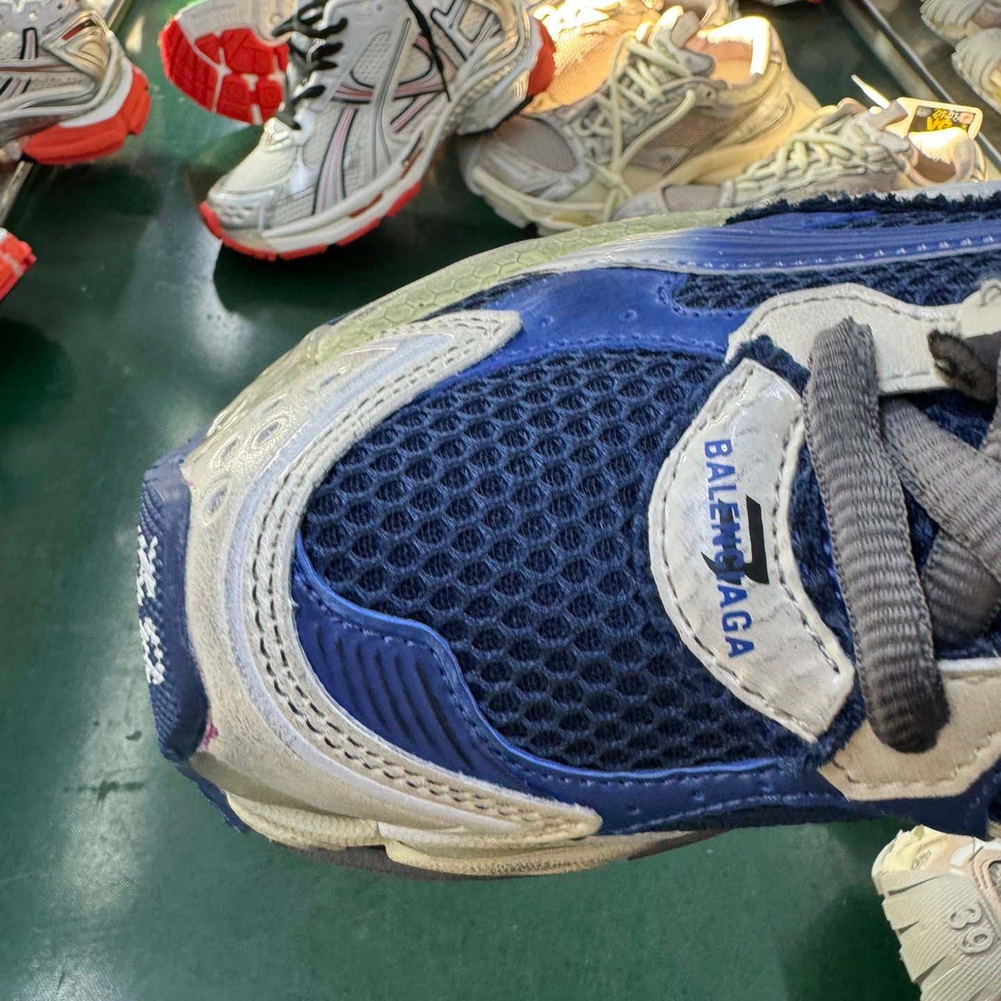 Balenciaga Runner Gradient Sneaker In Beige/navy/grey - DopestKickz