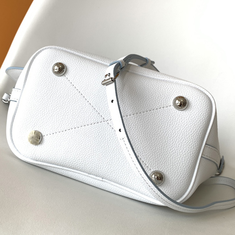 Louis Vuitton Blossom PM   M11734 - DopestKickz