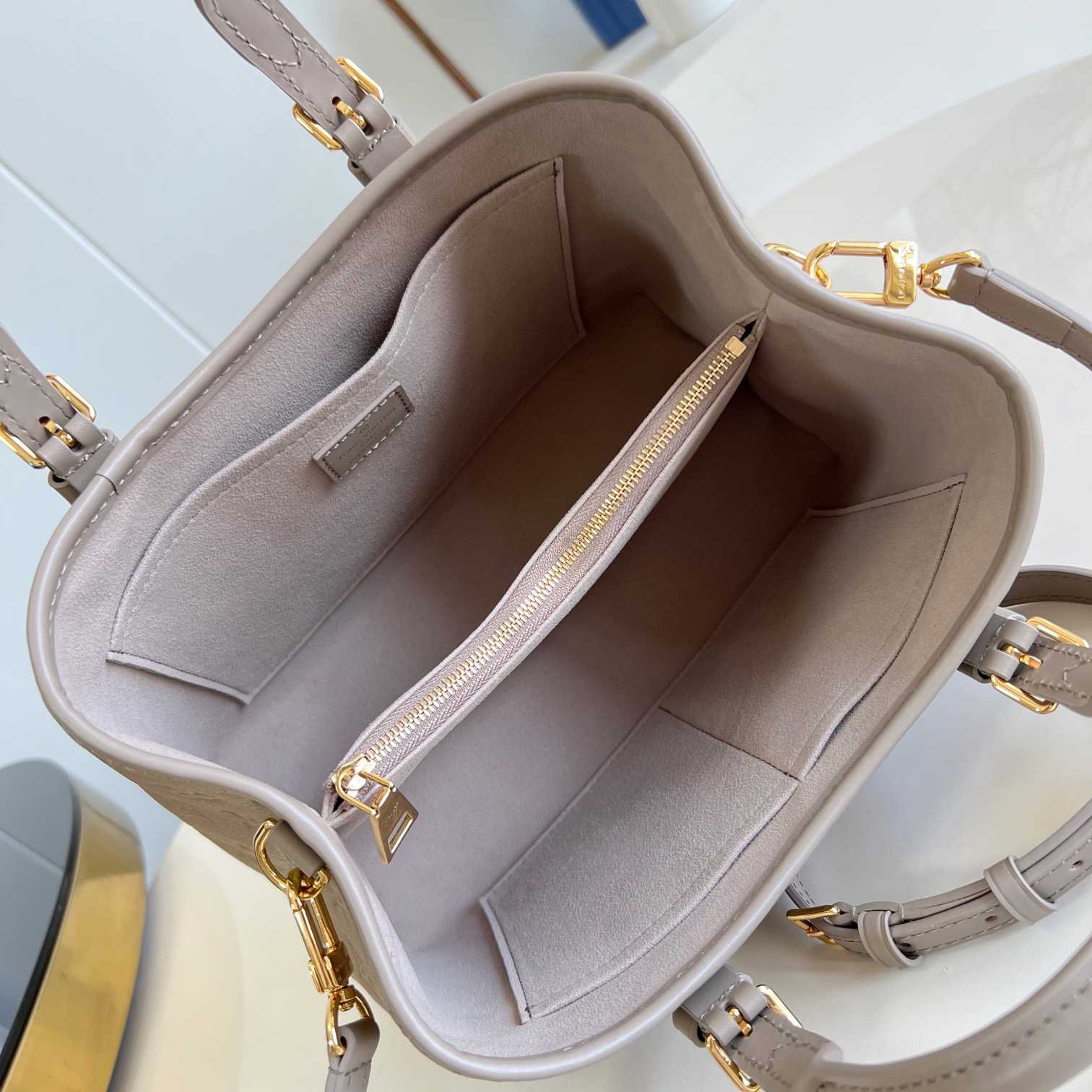 Louis Vuitton Babylone Tote PM   M11463 - DopestKickz