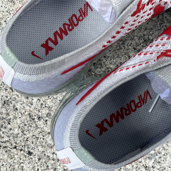 Nike Vapormax OG Sneakers      849558-006 - DopestKickz