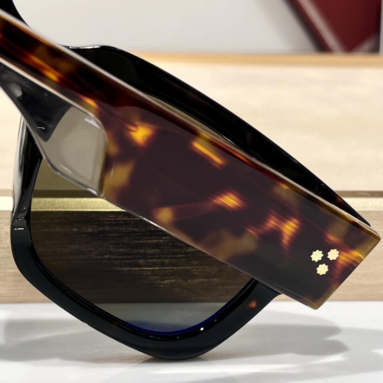 Jacquemus ENZO Sunglasses - DopestKickz