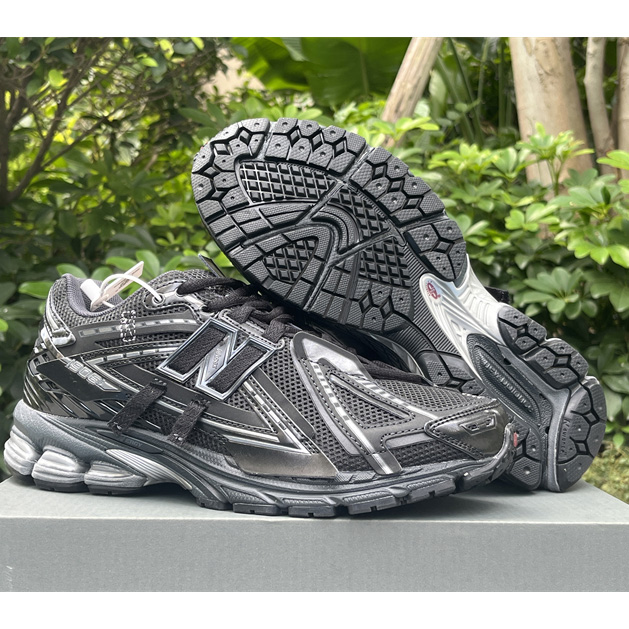 New Balance 1906R Sneakers      M1906AF  - DopestKickz