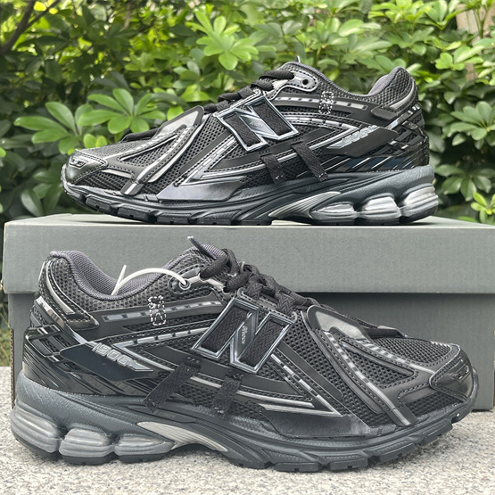 New Balance 1906R Sneakers      M1906AF  - DopestKickz