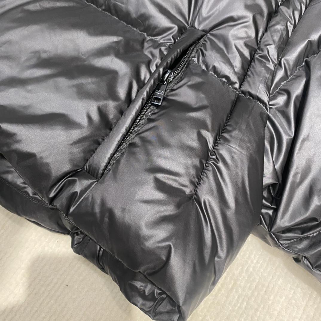 Prada Re-Nylon Convertible Cropped Down Jacket - DopestKickz