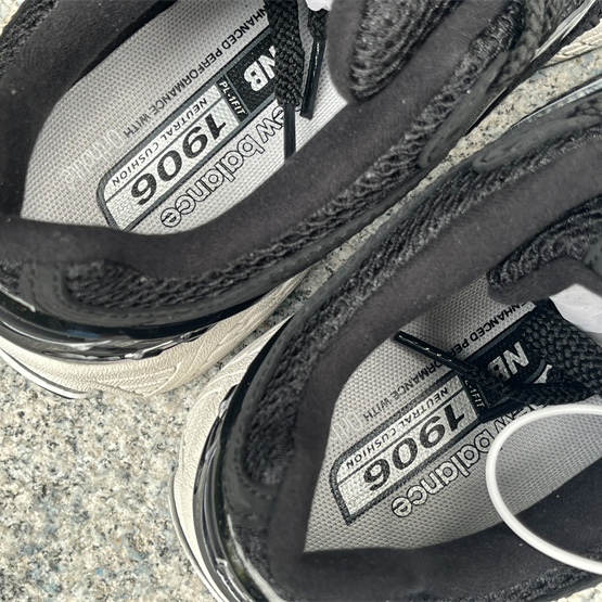 New Balance 1906R Sneakers      M1906RFB  - DopestKickz