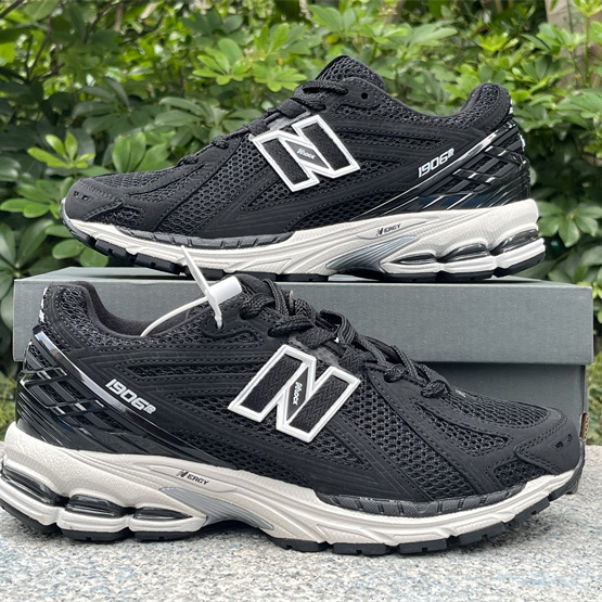 New Balance 1906R Sneakers      M1906RFB  - DopestKickz