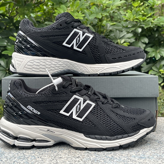 New Balance 1906R Sneakers      M1906RFB  - DopestKickz
