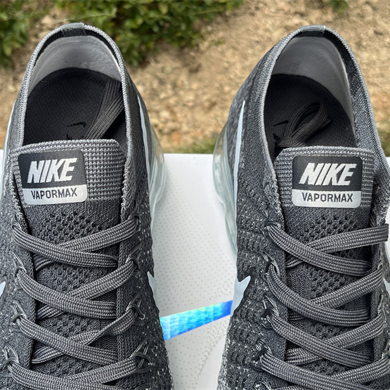 Nike AIR VAPORMAX Asphalt Sneakers      849557-002 - DopestKickz