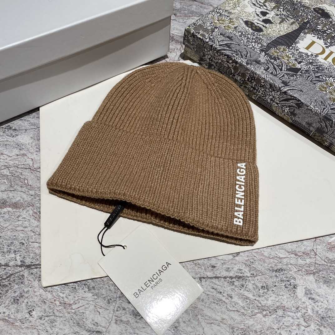 Balenciag Beanie  - DopestKickz