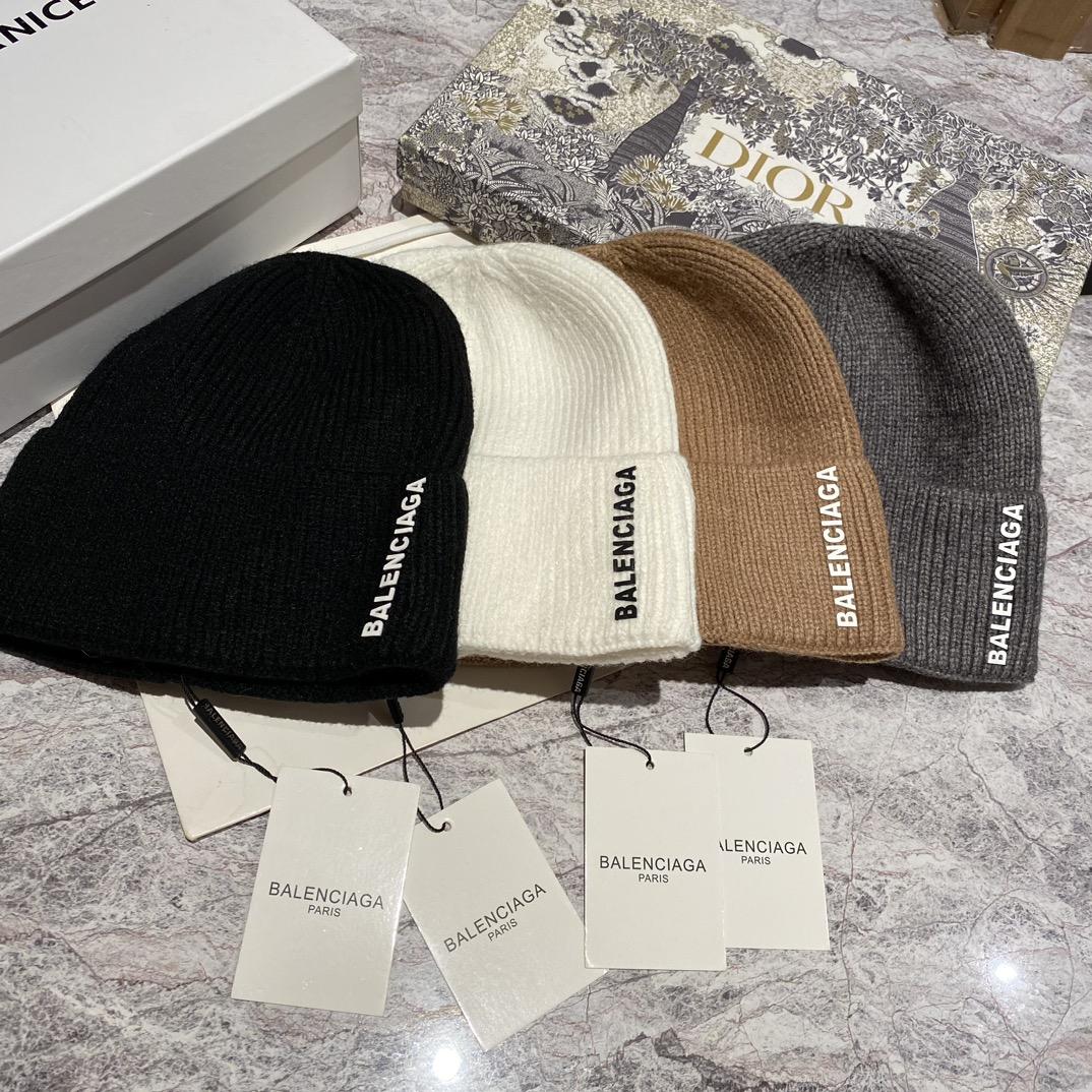 Balenciag Beanie  - DopestKickz