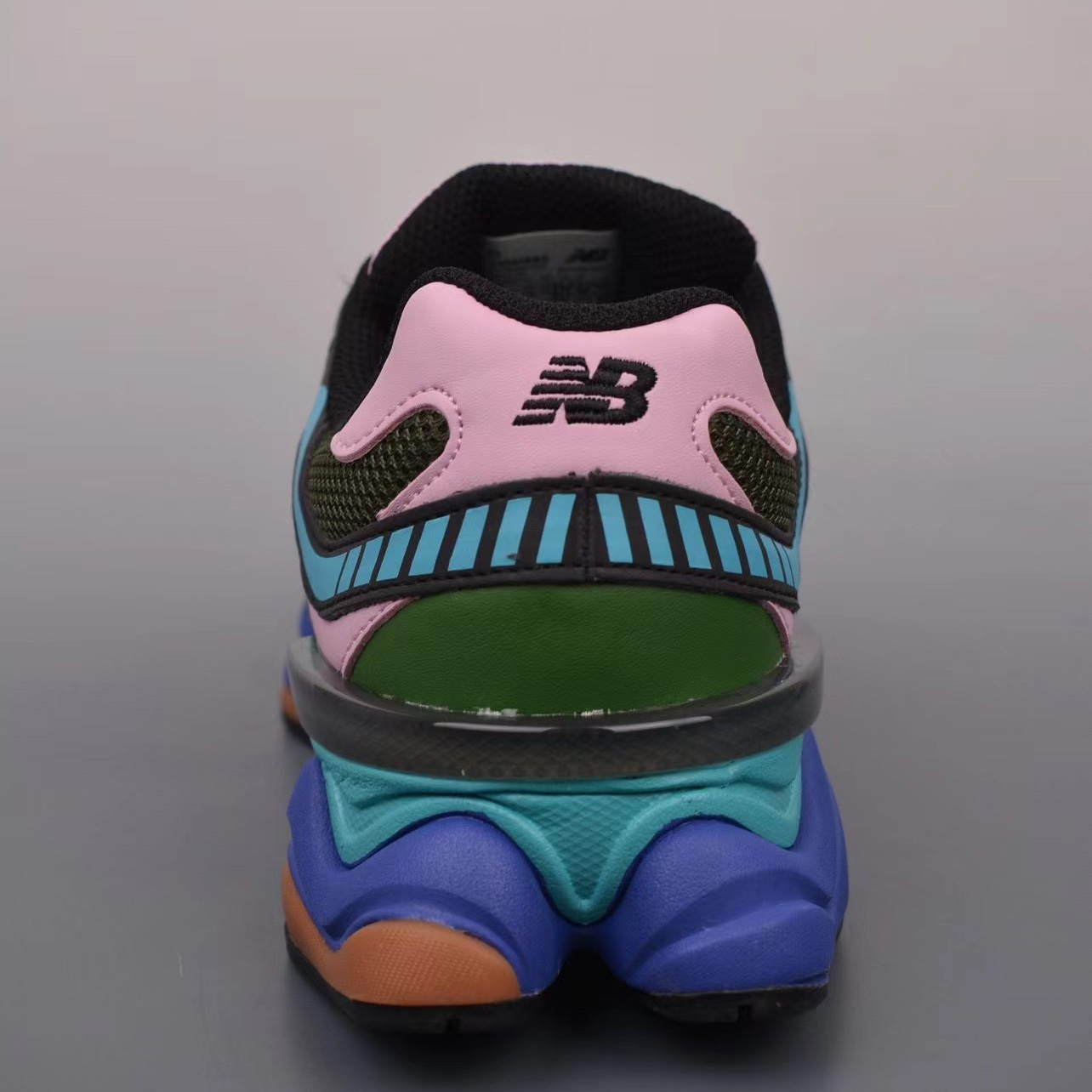 Joe Freshgoods x New Balance Sneakers      U9060JF1 - DopestKickz