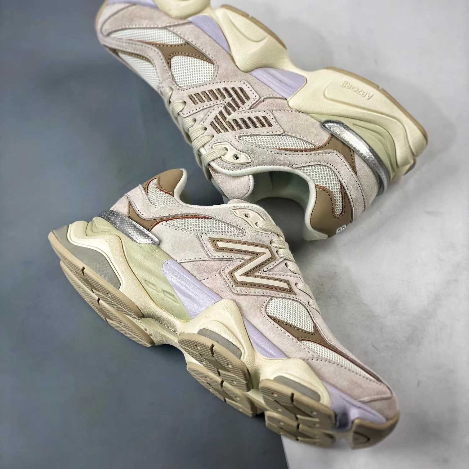 New Balance Sneakers      U9060GG - DopestKickz