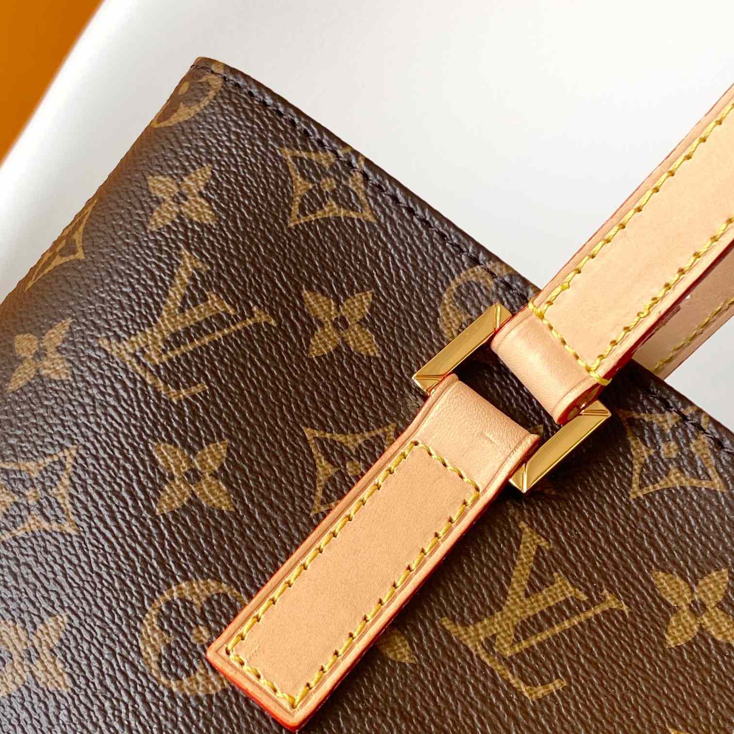 Louis Vuitton Piano   M12095 - DopestKickz