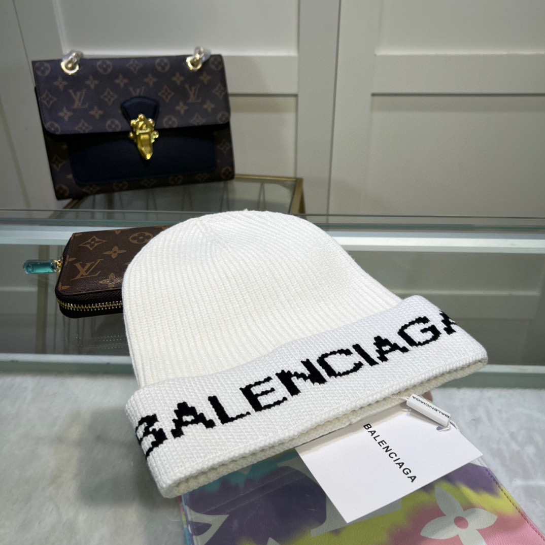 Balenciag Beanie  - DopestKickz