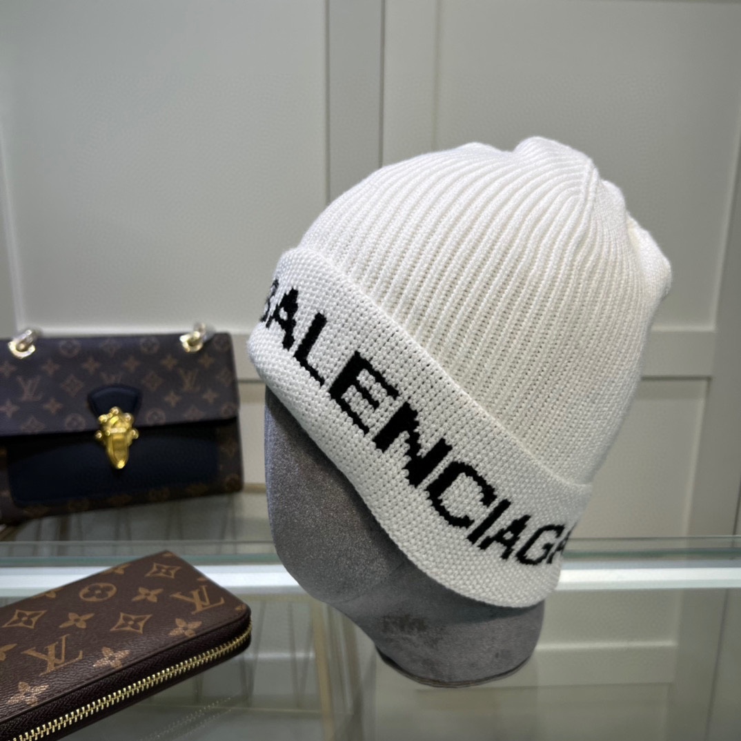 Balenciag Beanie  - DopestKickz