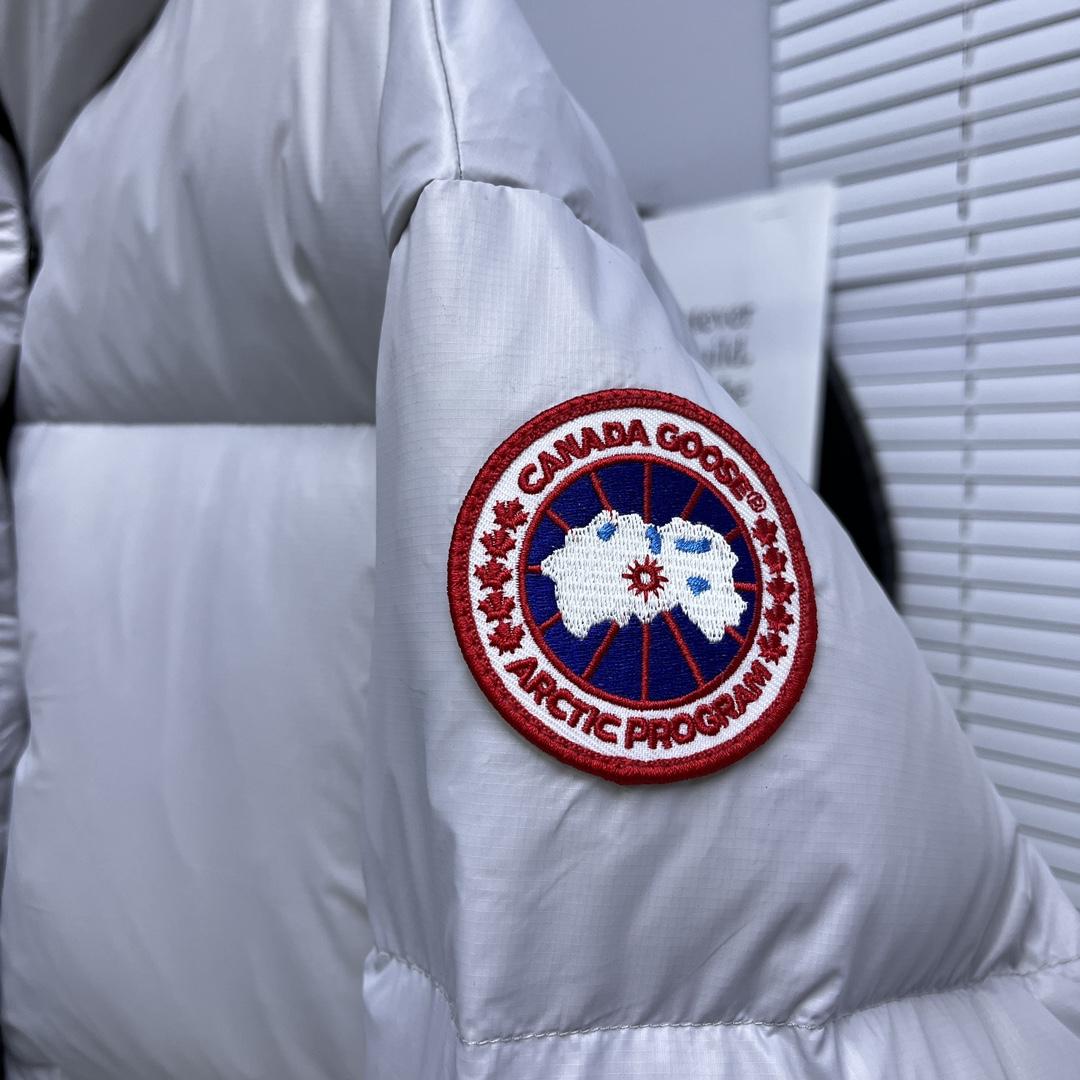 Canada Goose Cypress Cropped Puffer - DopestKickz