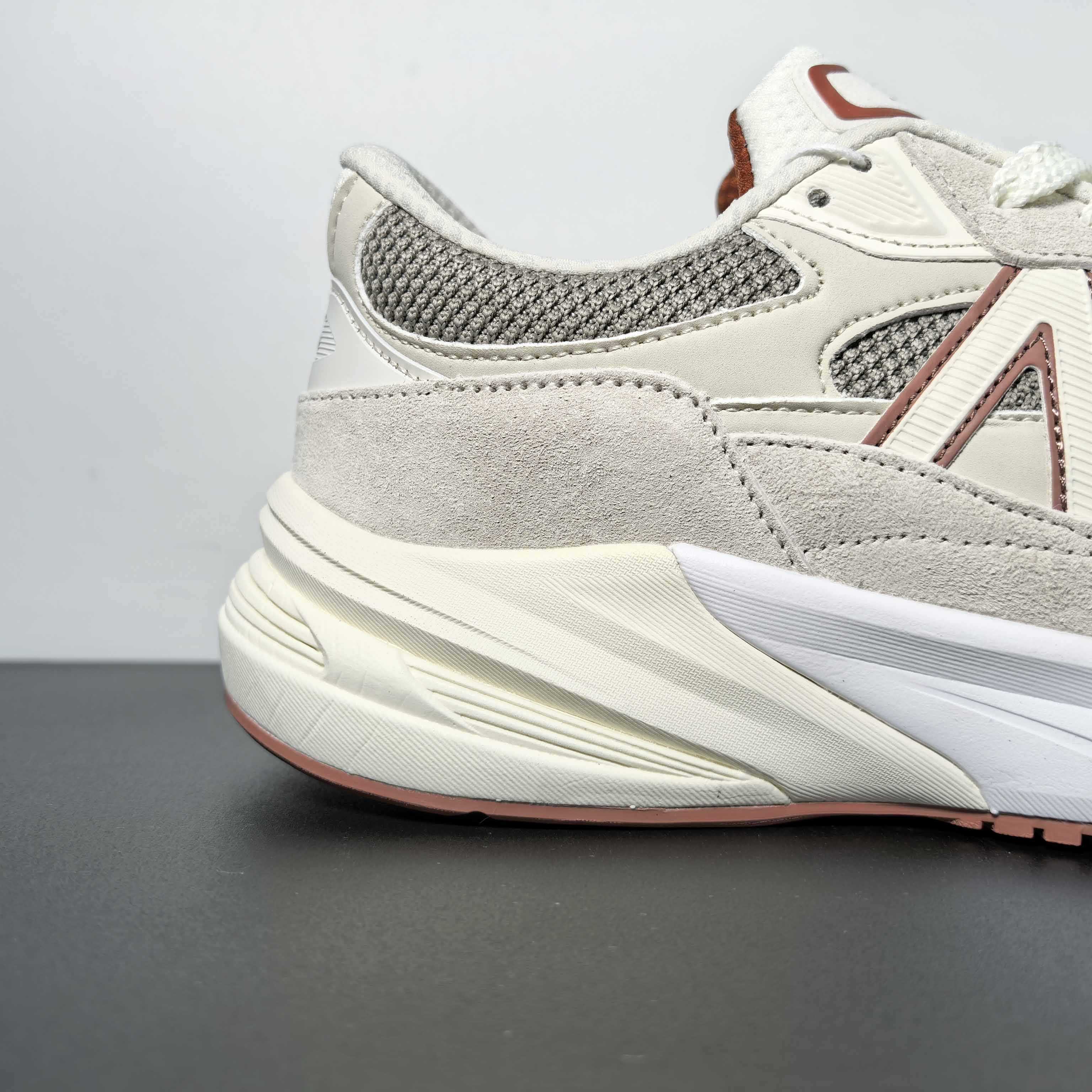 Loro Piano x New Balance Sneakers      U990LO6   - DopestKickz