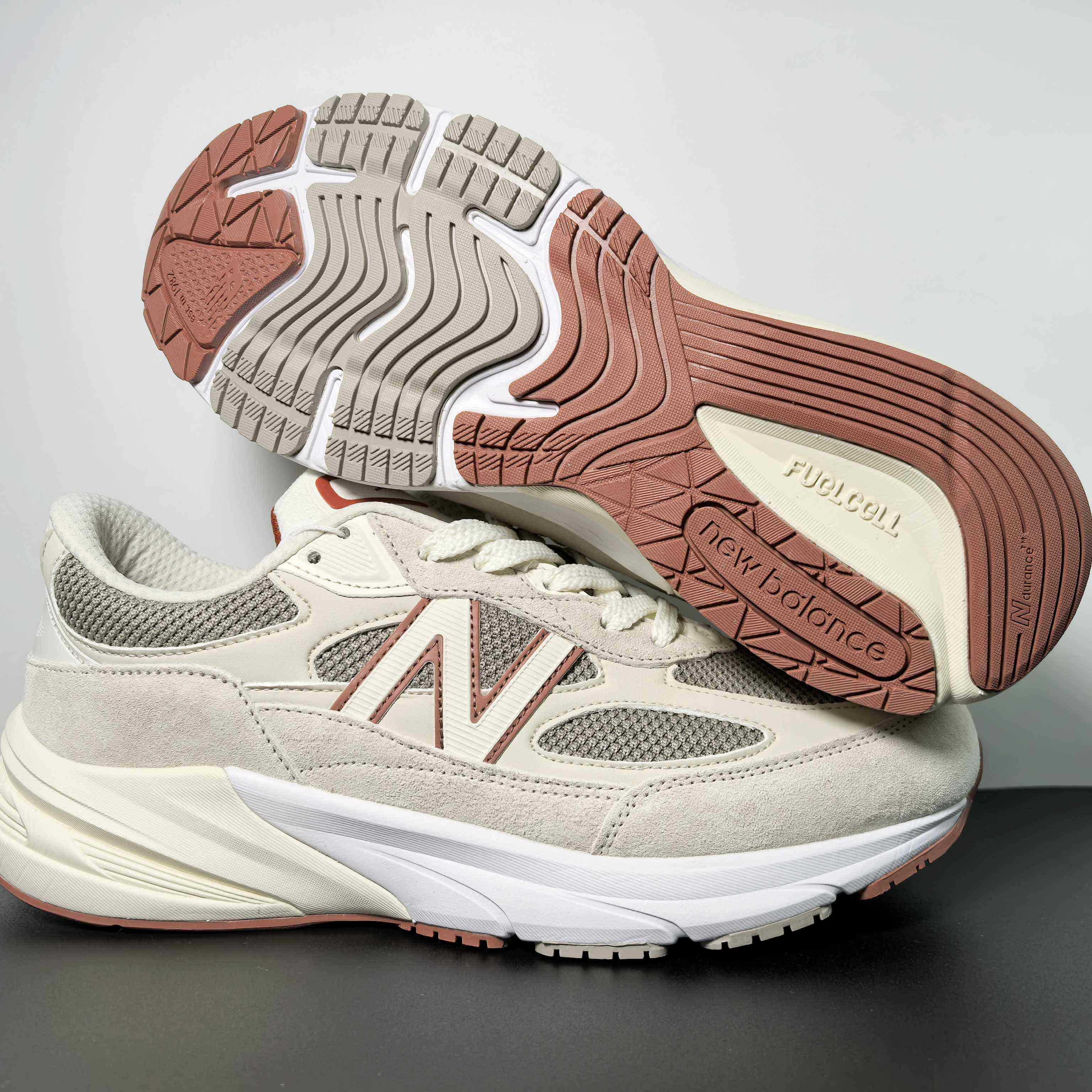 Loro Piano x New Balance Sneakers      U990LO6   - DopestKickz