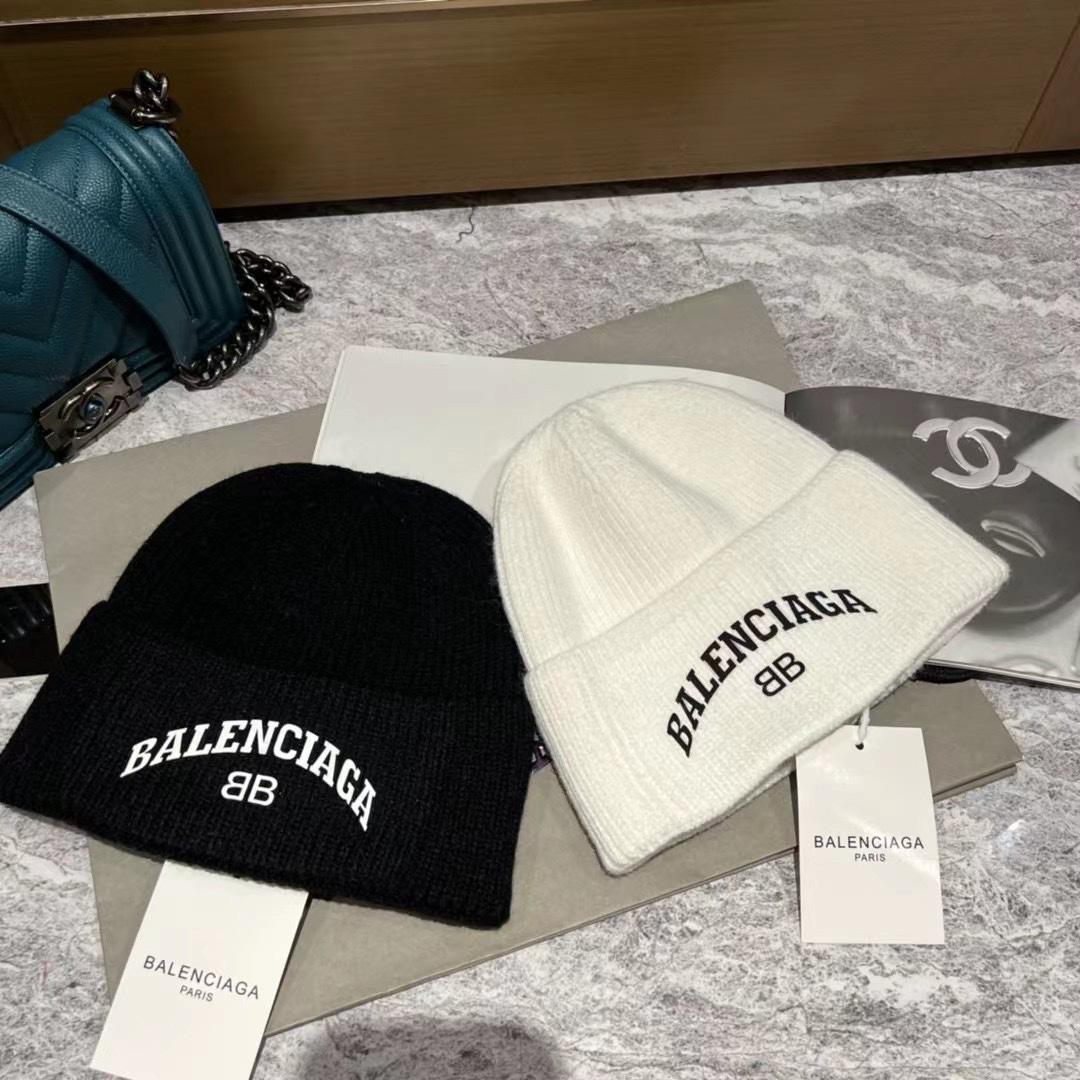 Balenciag Beanie  - DopestKickz