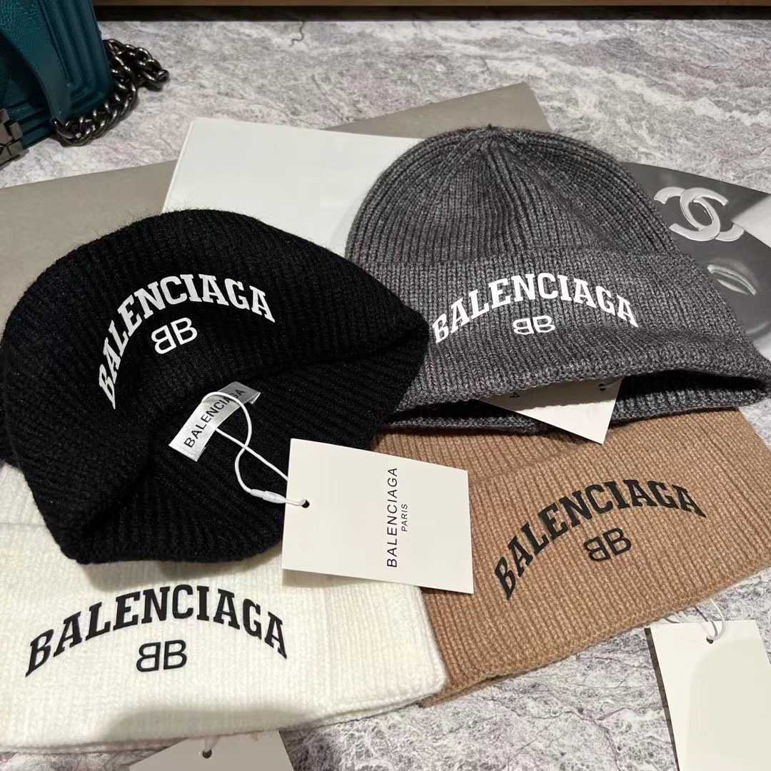 Balenciag Beanie  - DopestKickz