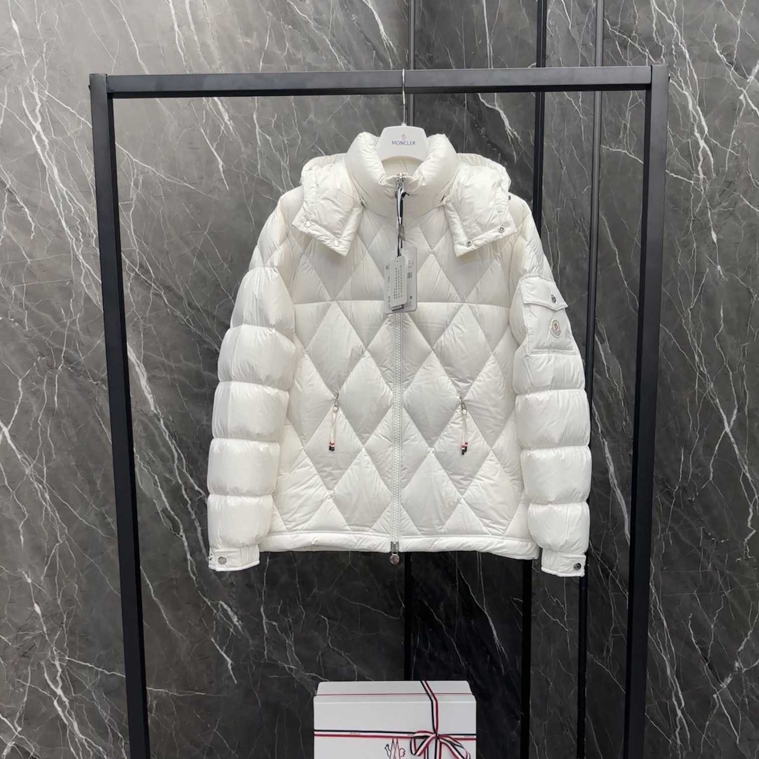 Moncler Averole Short Down Jacket - DopestKickz