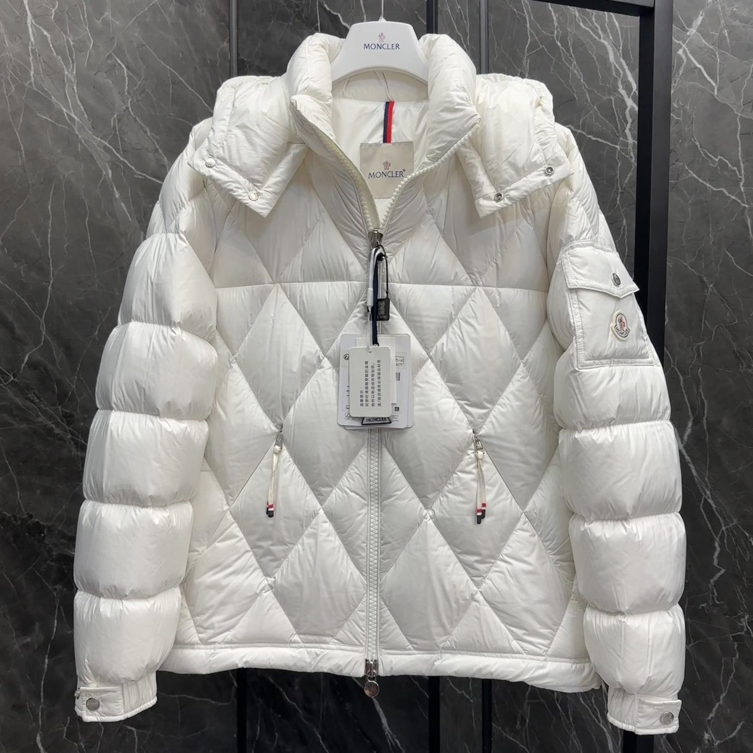 Moncler Averole Short Down Jacket - DopestKickz