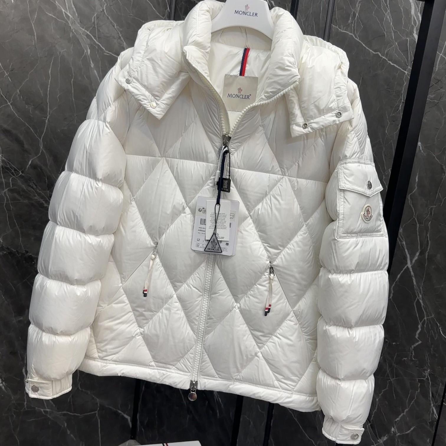 Moncler Averole Short Down Jacket - DopestKickz