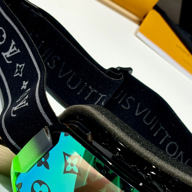 Louis Vuitton LV Snow Mask     - DopestKickz