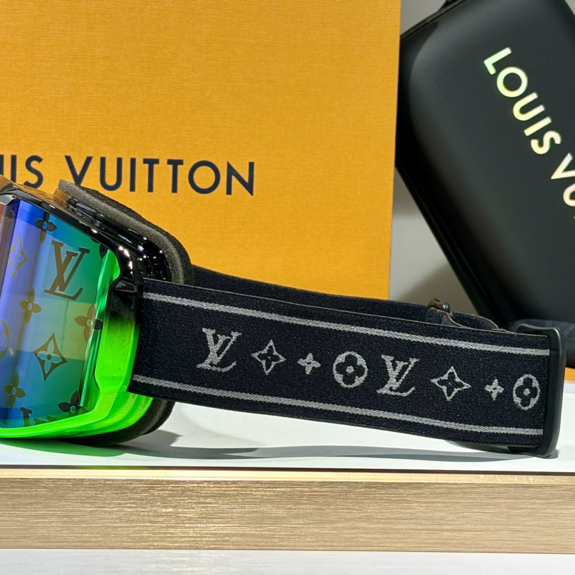 Louis Vuitton LV Snow Mask     - DopestKickz